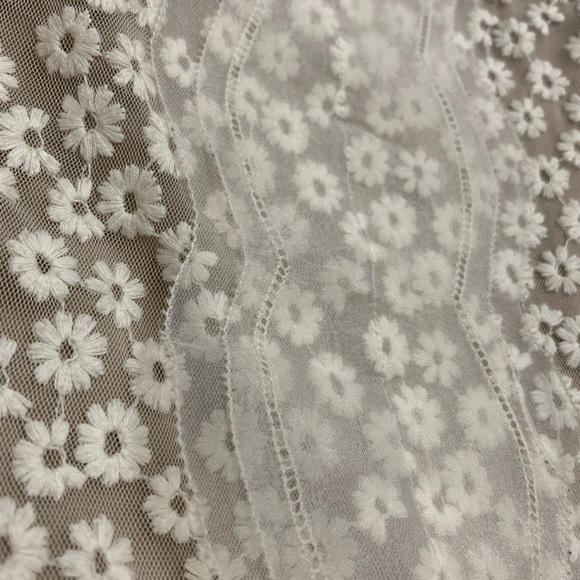 Floral Top - Picture 2 of 8